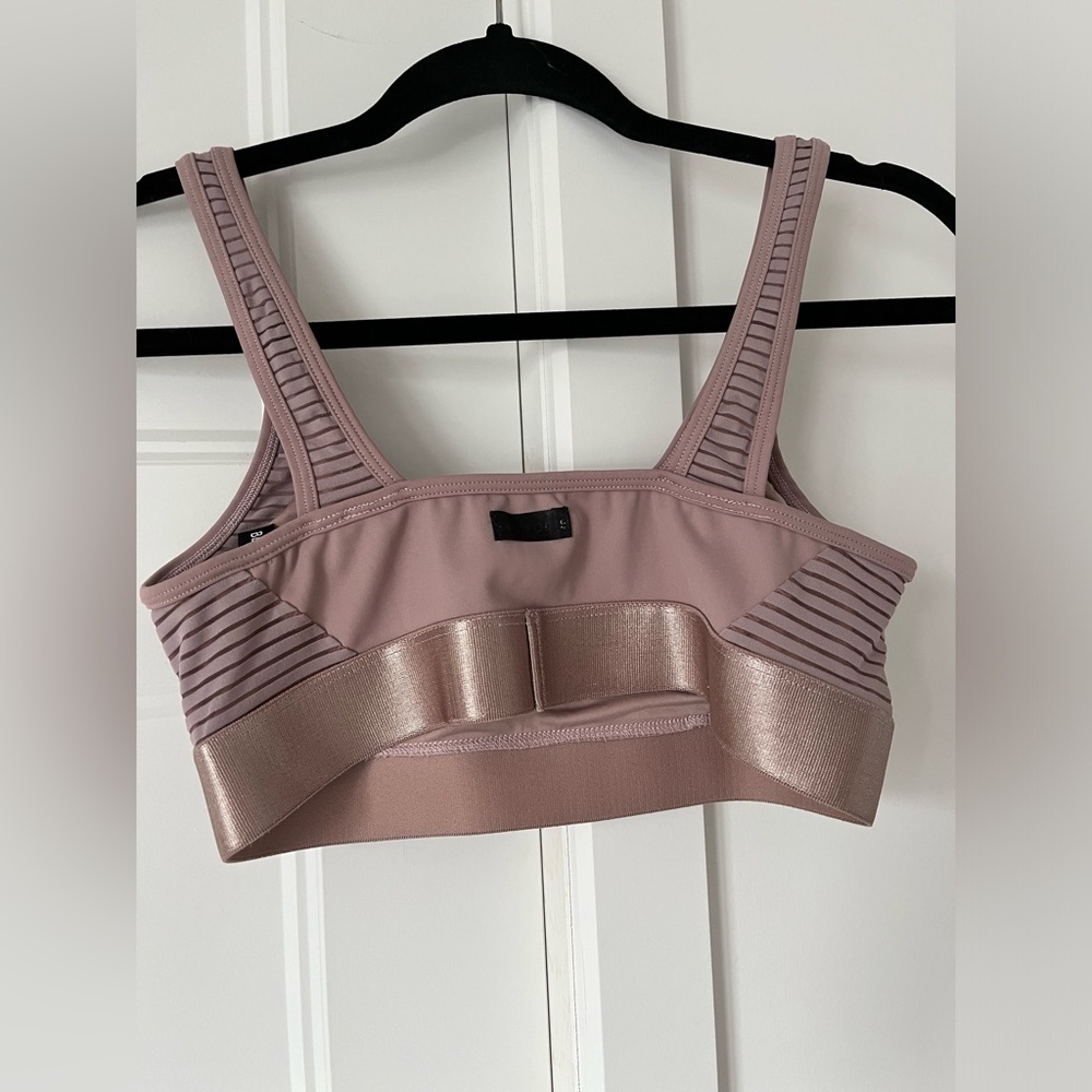 BELOFORTE & JED NORTH
PRE-OWNED | SET Bra & Capri Pants
NWOT Sparkly Leggings - Picture 11 of 13